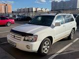 Toyota Highlander 2002 года за 4 000 000 тг. в Астана