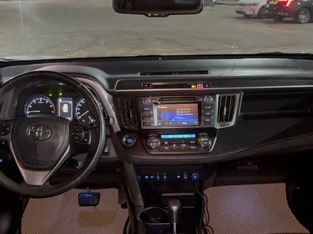 Toyota RAV4 2016 года за 11 600 000 тг. в Алматы – фото 16