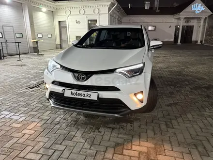 Toyota RAV4 2016 года за 11 600 000 тг. в Алматы – фото 3