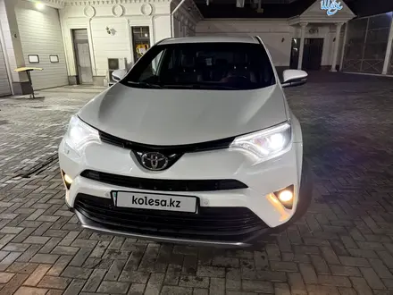 Toyota RAV4 2016 года за 11 600 000 тг. в Алматы – фото 8