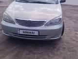 Toyota Camry 2003 года за 3 600 000 тг. в Актобе