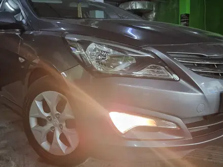 Hyundai Accent 2014 года за 6 500 000 тг. в Астана – фото 2