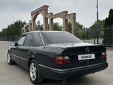 Mercedes-Benz E 230 1991 годаүшін700 000 тг. в Алматы – фото 4