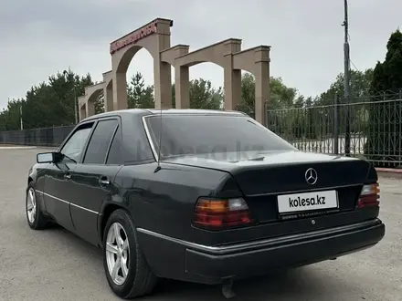 Mercedes-Benz E 230 1991 года за 700 000 тг. в Алматы – фото 4