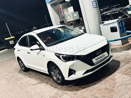 Hyundai Accent 2020 года за 8 600 000 тг. в Актау – фото 4