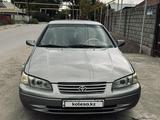 Toyota Camry 1999 года за 3 200 000 тг. в Шу – фото 4