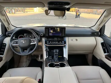 Toyota Land Cruiser 2022 года за 48 000 000 тг. в Астана – фото 26