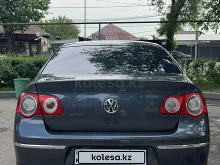 Volkswagen Passat 2008 года за 3 600 000 тг. в Алматы – фото 2