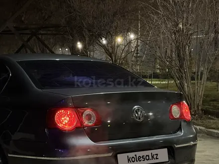 Volkswagen Passat 2008 года за 3 600 000 тг. в Алматы – фото 11