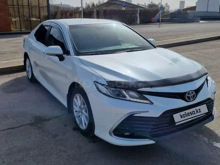 Toyota Camry 2021 года за 14 890 000 тг. в Астана – фото 8