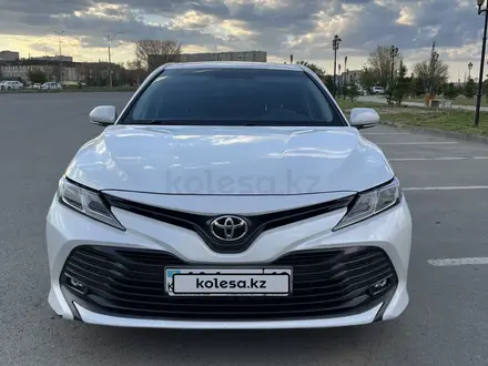 Toyota Camry 2020 года за 12 200 000 тг. в Семей – фото 4