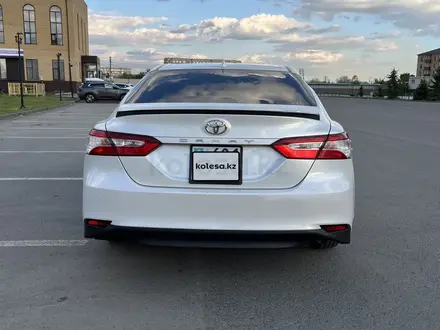 Toyota Camry 2020 года за 12 200 000 тг. в Семей – фото 6