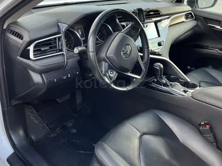 Toyota Camry 2020 года за 12 200 000 тг. в Семей – фото 8