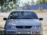 Volkswagen Passat 1994 года за 1 200 000 тг. в Актобе – фото 2