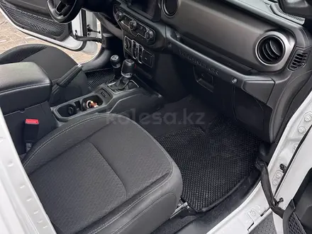 Jeep Wrangler 2020 года за 19 200 000 тг. в Алматы – фото 16
