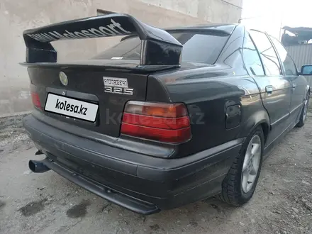 BMW 325 1994 года за 2 200 000 тг. в Алматы – фото 4