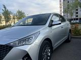 Hyundai Accent 2021 года за 9 200 000 тг. в Астана – фото 2