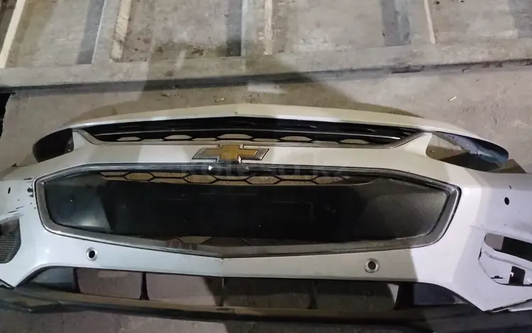 Передний бампер на шевролет малибу за 1 440 тг. в Атырау