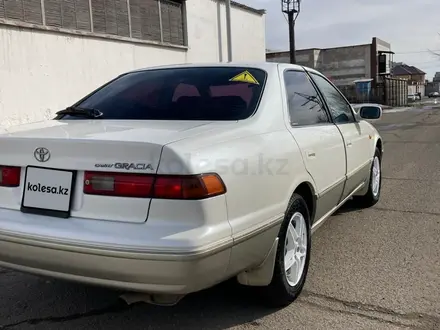 Toyota Camry Gracia 1997 года за 4 200 000 тг. в Семей – фото 2