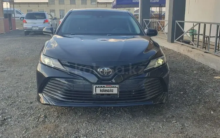 Toyota Camry 2017 годаүшін8 000 000 тг. в Атырау