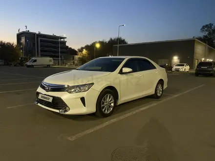 Toyota Camry 2016 года за 10 500 000 тг. в Алматы – фото 2