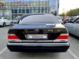 Mercedes-Benz E 320 1998 года за 8 000 000 тг. в Шымкент – фото 2