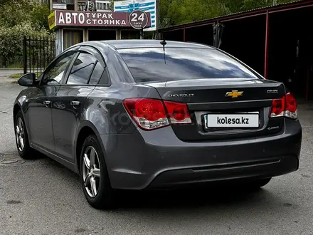 Chevrolet Cruze 2014 года за 4 500 000 тг. в Петропавловск – фото 3