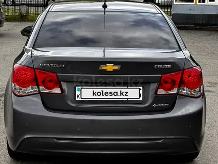 Chevrolet Cruze 2014 года за 4 500 000 тг. в Петропавловск – фото 4