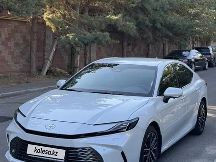 Toyota Camry 2025 года за 25 600 000 тг. в Алматы – фото 4