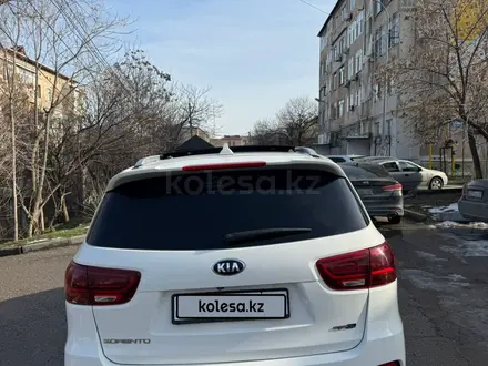 Kia Sorento 2019 года за 12 500 000 тг. в Алматы – фото 2