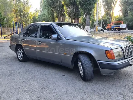 Mercedes-Benz E 200 1991 года за 1 300 000 тг. в Тараз – фото 2