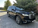 Toyota Land Cruiser 2023 года за 56 000 000 тг. в Шымкент – фото 3
