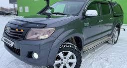 Toyota Hilux 2013 года за 11 800 000 тг. в Актобе