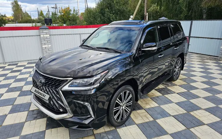 Lexus LX 570 2018 года за 49 000 000 тг. в Астана