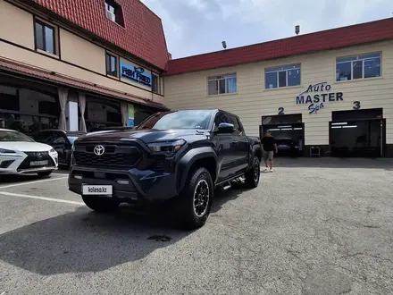 Toyota Tacoma 2024 года за 33 000 000 тг. в Алматы