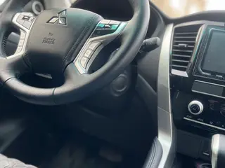 Mitsubishi Montero Sport