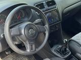 Volkswagen Polo 2014 годаүшін4 300 000 тг. в Актобе – фото 4