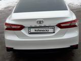 Toyota Camry 2018 года за 14 500 000 тг. в Алматы – фото 4