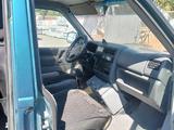 Volkswagen Multivan 1995 года за 3 800 000 тг. в Караганда – фото 4