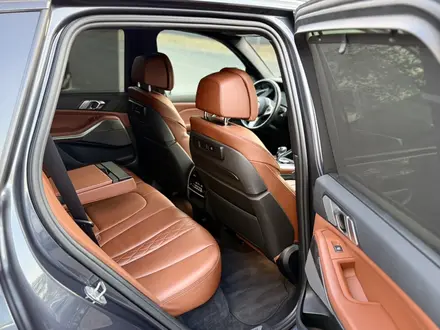 BMW X5 2019 года за 27 500 000 тг. в Алматы – фото 22