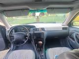 Toyota Camry 1998 года за 3 800 000 тг. в Туркестан – фото 4
