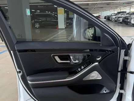 Mercedes-Benz S 500 4MATIC 2024 года за 56 500 000 тг. в Алматы – фото 9