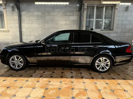 Mercedes-Benz E 350 2008 года за 7 500 000 тг. в Шымкент – фото 3