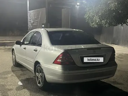 Mercedes-Benz C 240 2001 года за 2 300 000 тг. в Алматы – фото 6