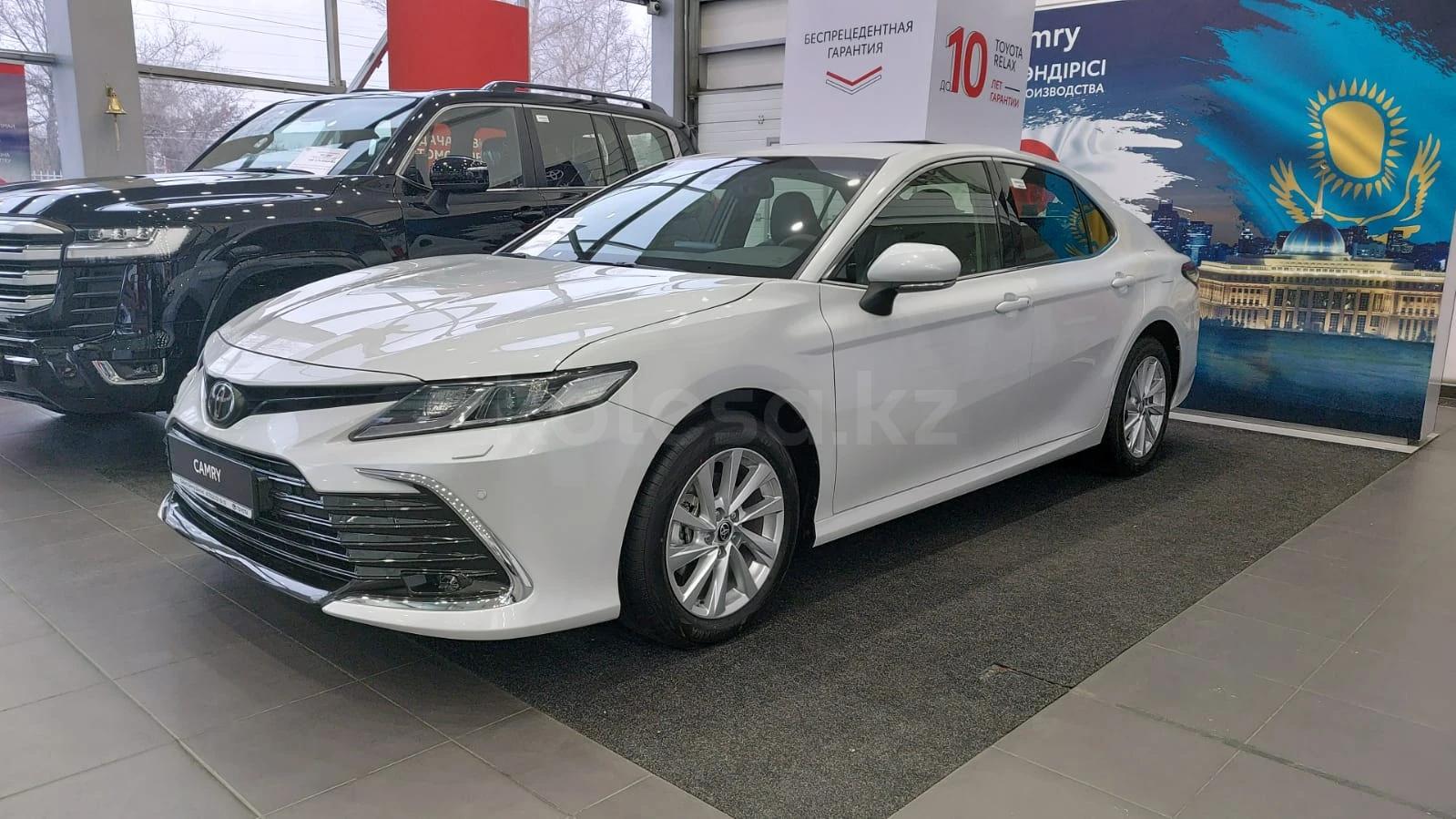 Toyota Camry Prestige 2023 г.