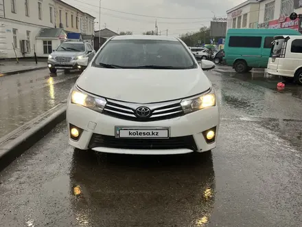 Toyota Corolla 2013 года за 4 500 000 тг. в Актобе – фото 2