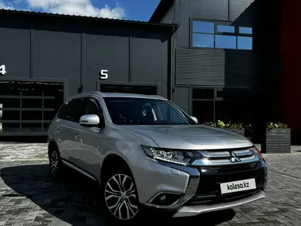 Mitsubishi Outlander 2016 года за 9 500 000 тг. в Астана – фото 2