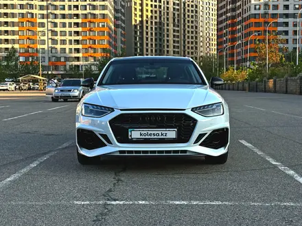 Audi A4 2022 года за 17 960 000 тг. в Алматы – фото 3