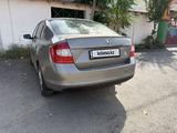 Skoda Rapid 2013 года за 2 900 000 тг. в Шымкент – фото 2