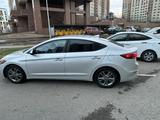 Hyundai Elantra 2018 года за 8 000 000 тг. в Астана – фото 3